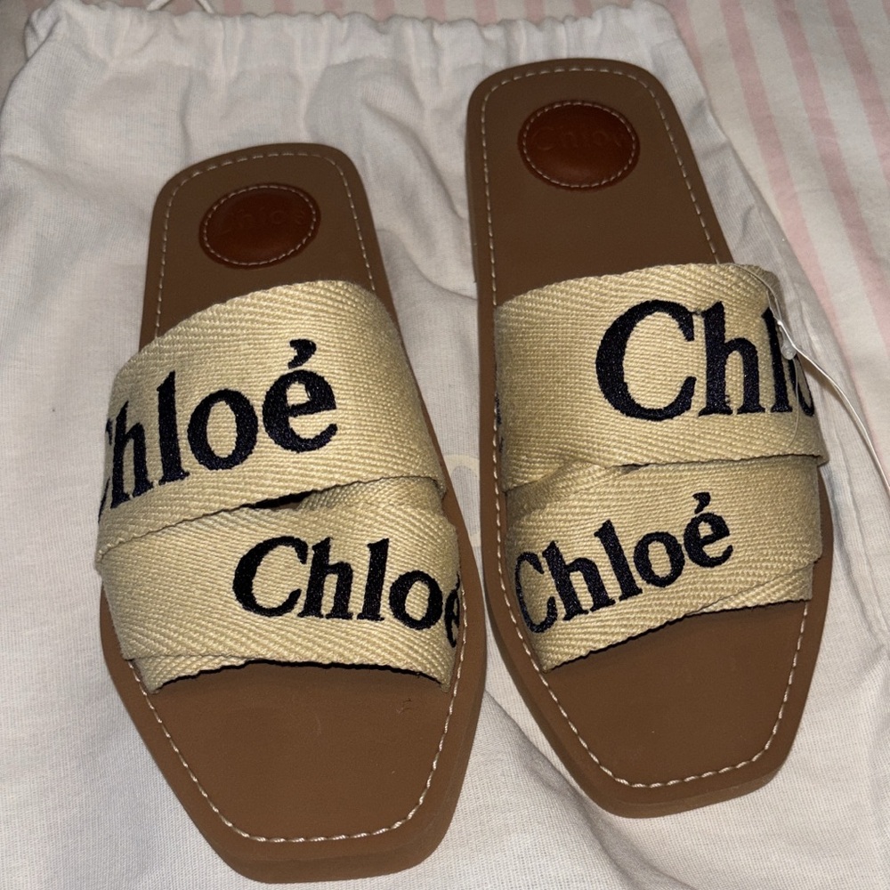 NWT Chloe sandals size 8